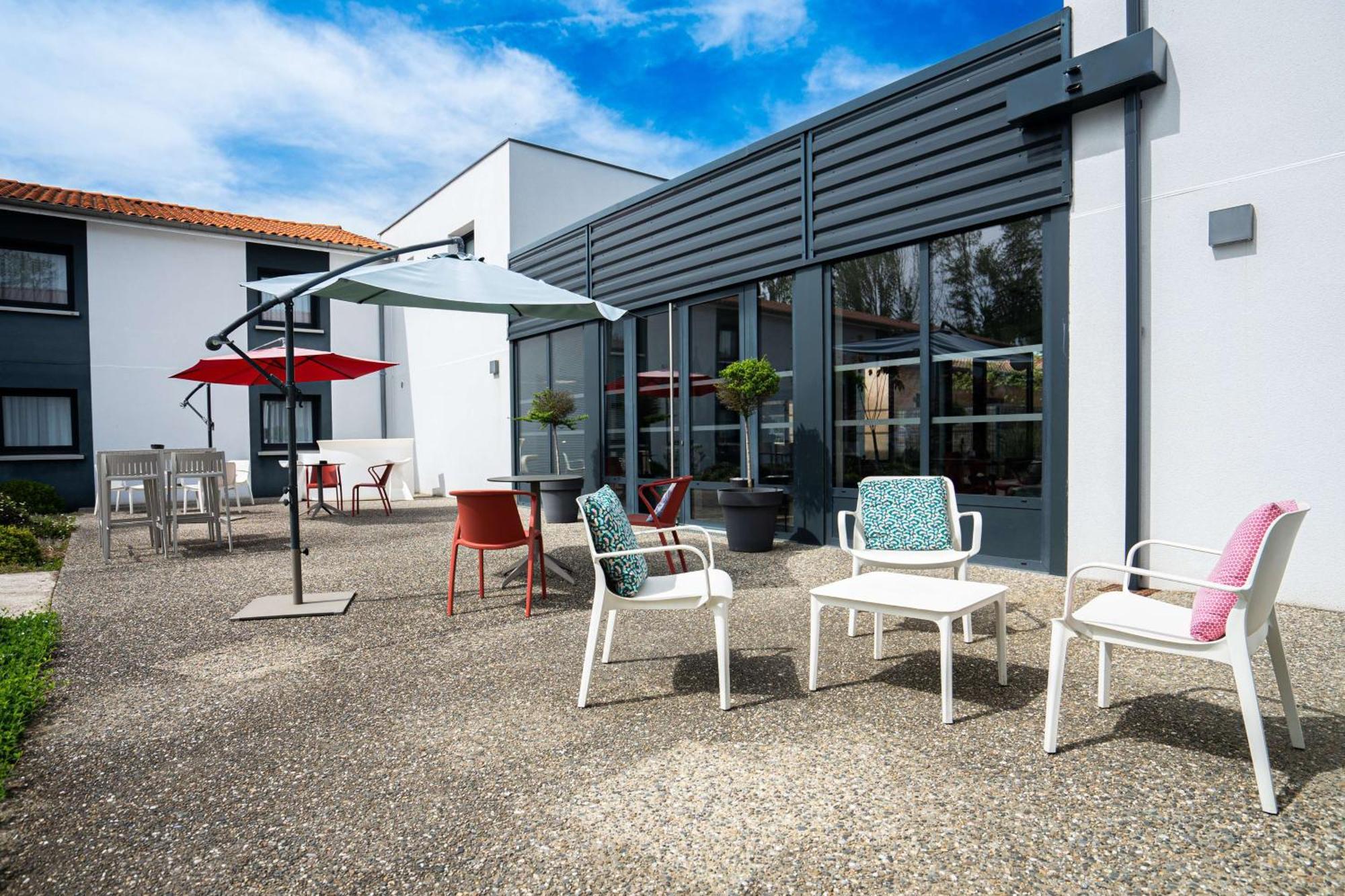 Sure Hotel By Best Western Les Portes De Montauban Dış mekan fotoğraf